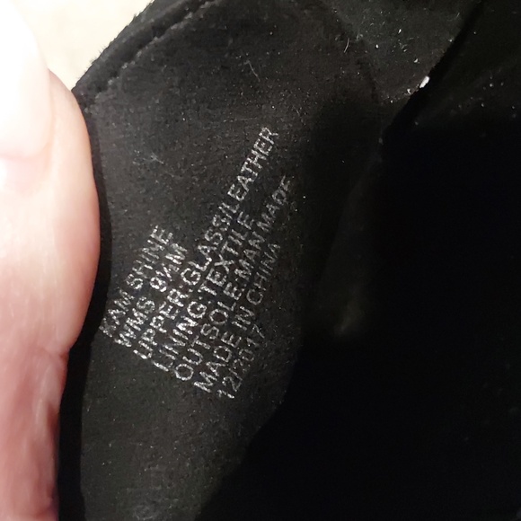 Kenneth Cole New York Kam sneakers black Leather with rhinestones Sz 9.5 M - Picture 16 of 16